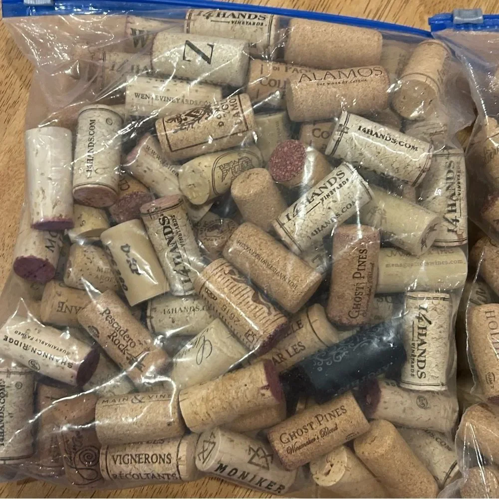 2 Bags Wine Corks 9x9x2